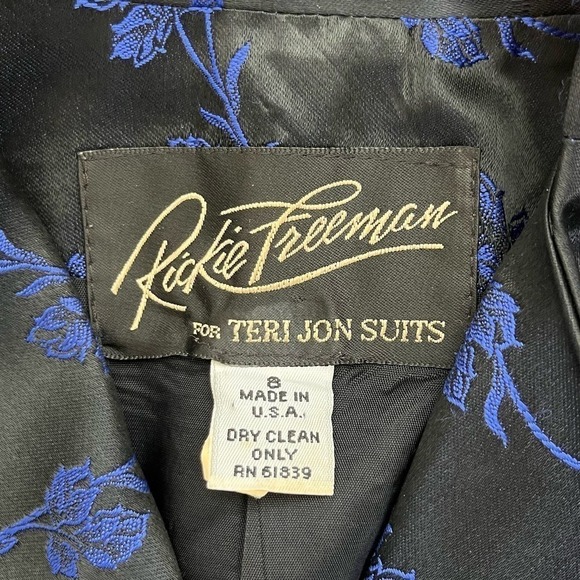 Vintage 80s Floral Jacquard Jacket‎ by Rickie Freeman in Black and Blue, Size 8 - Picture 3 of 11